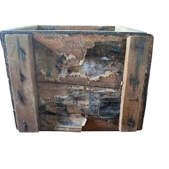 Antique Lithograph Toy Box “Three Dozen” Victorian Doll Box Painted Design RARE - Picture 3 of 6